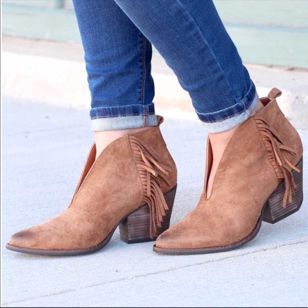 Distressed Fringe V Cut Boho Chic Ankle Booties - Picture 1 of 3